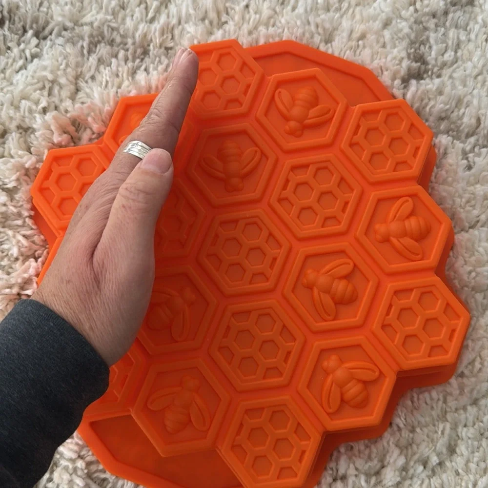 Amazon Orange Honeycomb Silicone Baking Mold